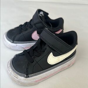 Nike Court Legacy Pink Black 4c